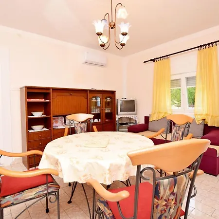 Apartament Ruza *